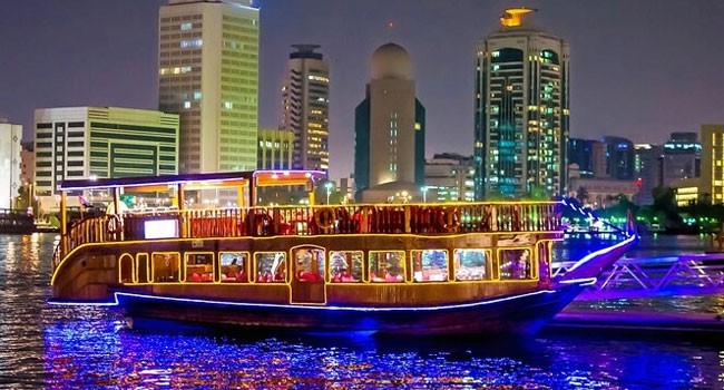 Dhow Cruise Dubai dinner
